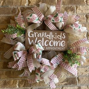 Beautiful grandparents wreath made with beige and mauve colors